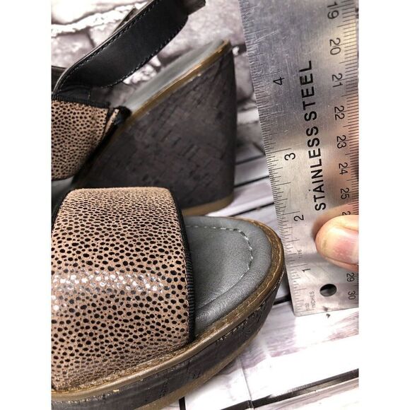 Hush Puppies Taupe Leather Polka Dot Platform Wedges Sandals Women Sz 8M US/39EU - Picture 12 of 16